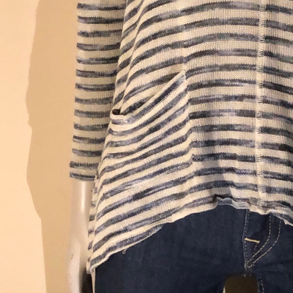 *Lightweight Tan and Blue Striped Sweater! - Picture 4 of 8